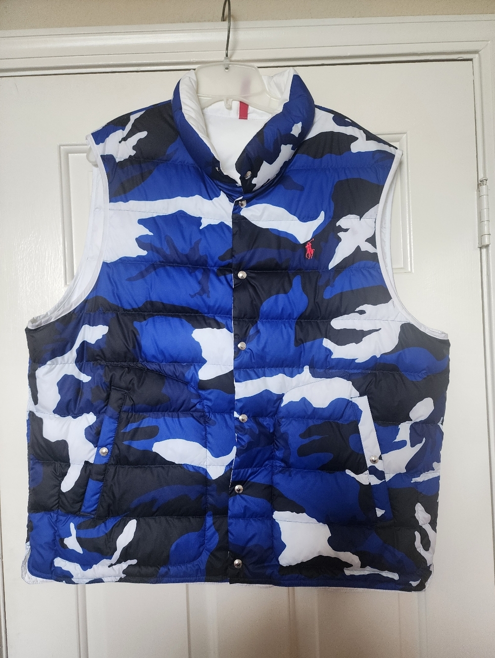 Ralph Lauren Reversible Blue, Black & White Camo Puffer Vest. Mens XL.